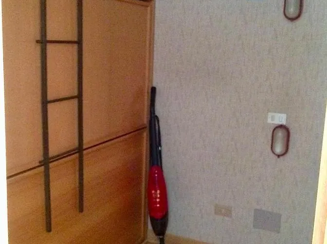 アパート Coin Au Paradis ブレウイル・チェルヴィナイア